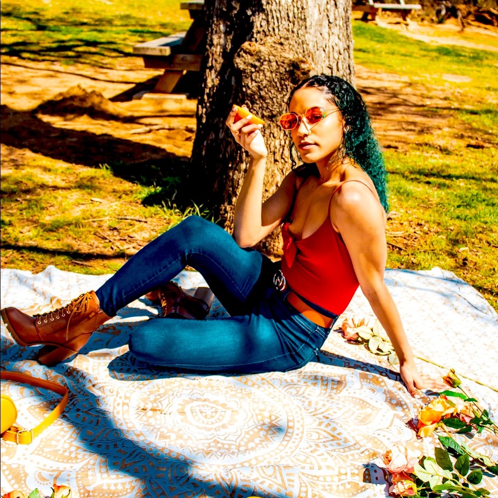 Summer keyhole bodysuit with bow